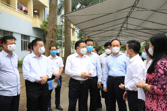 Nới lỏng, nhưng tuyệt đối không lơi lỏng